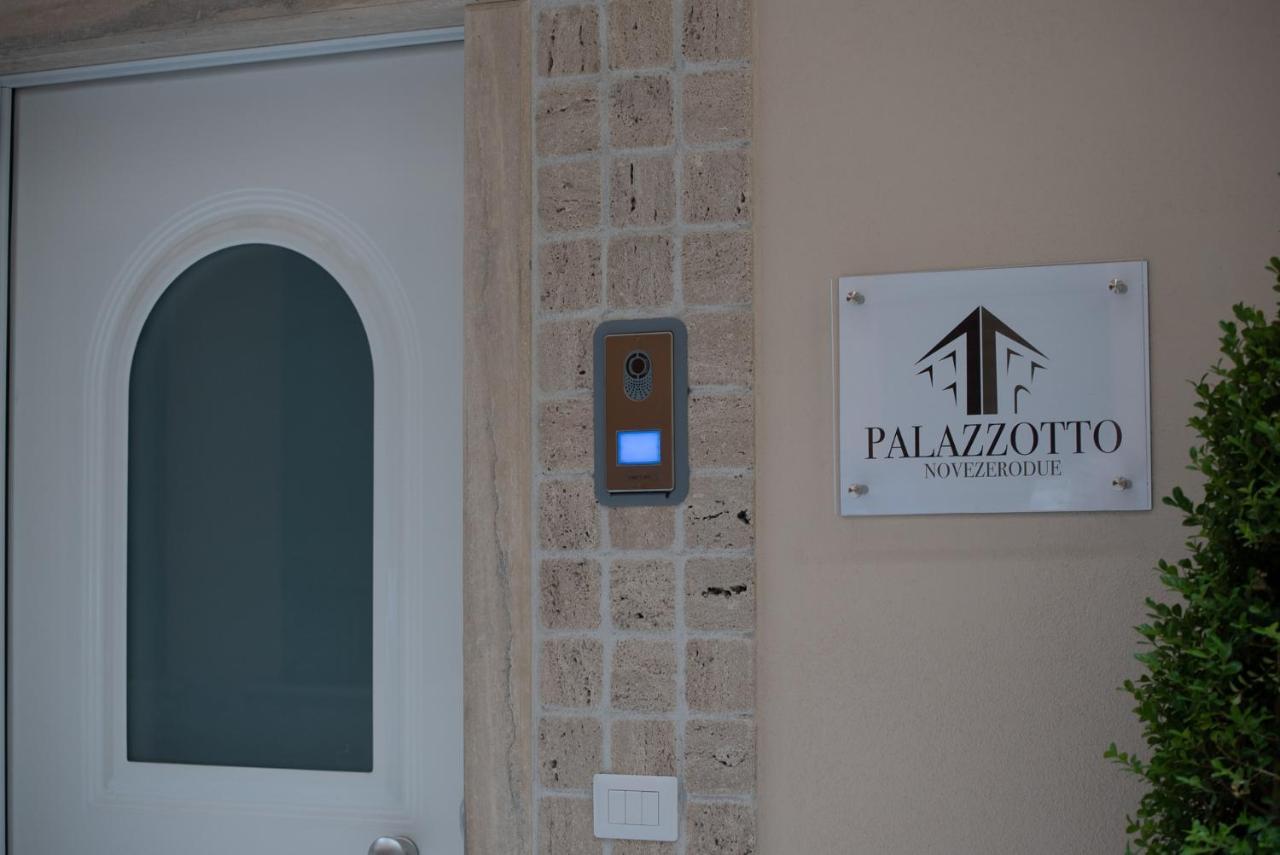 クロトーネ Palazzotto 902 Bed & Breakfast エクステリア 写真